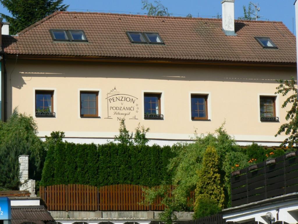 Penzion V Podzámčí Litomyšl Esterno foto