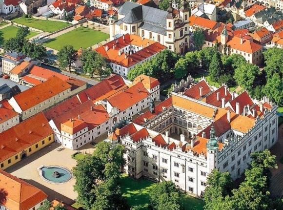 Penzion V Podzámčí Litomyšl Esterno foto